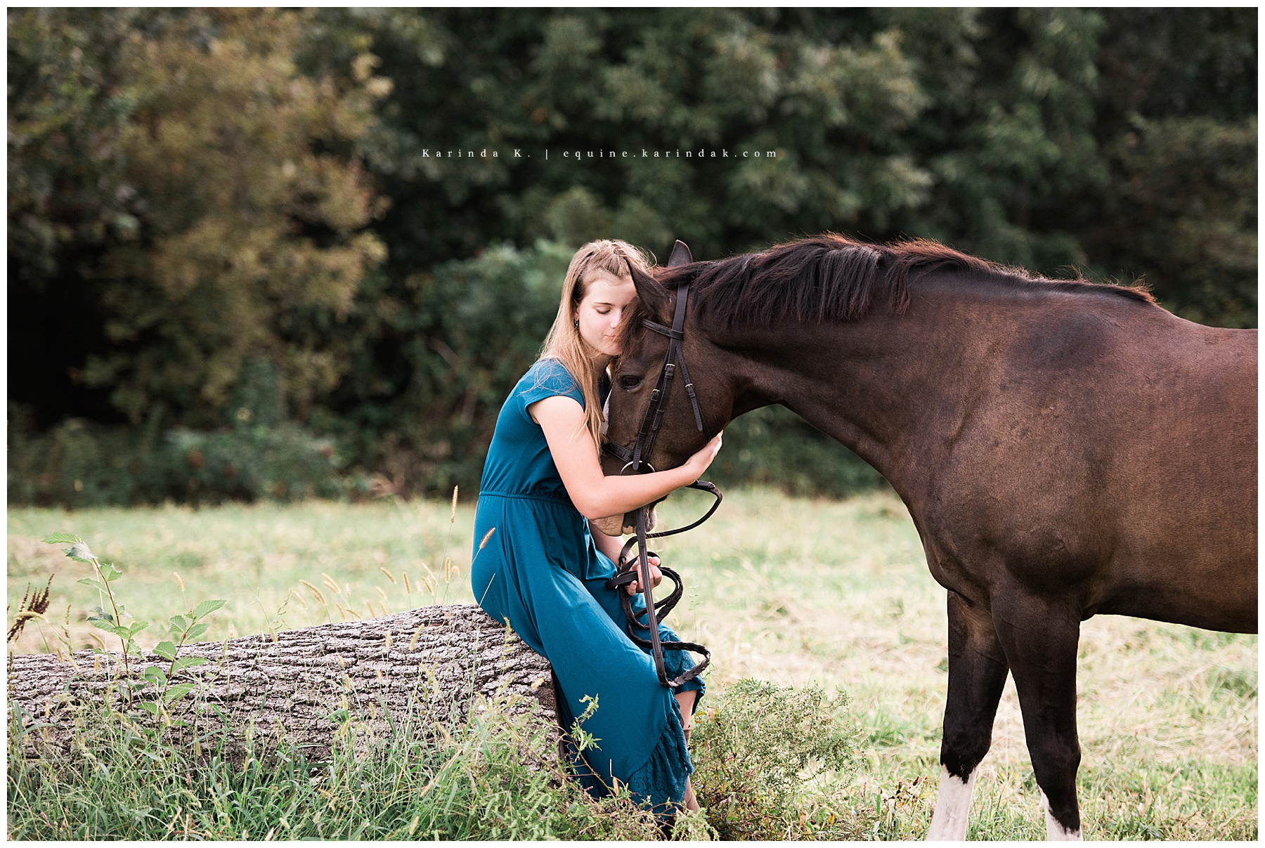rider hugging horse portrait idea houston, tx photographer 