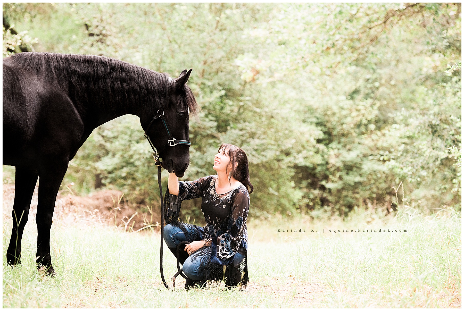 horse and rider kneeling pose photographer bastrop, tx 