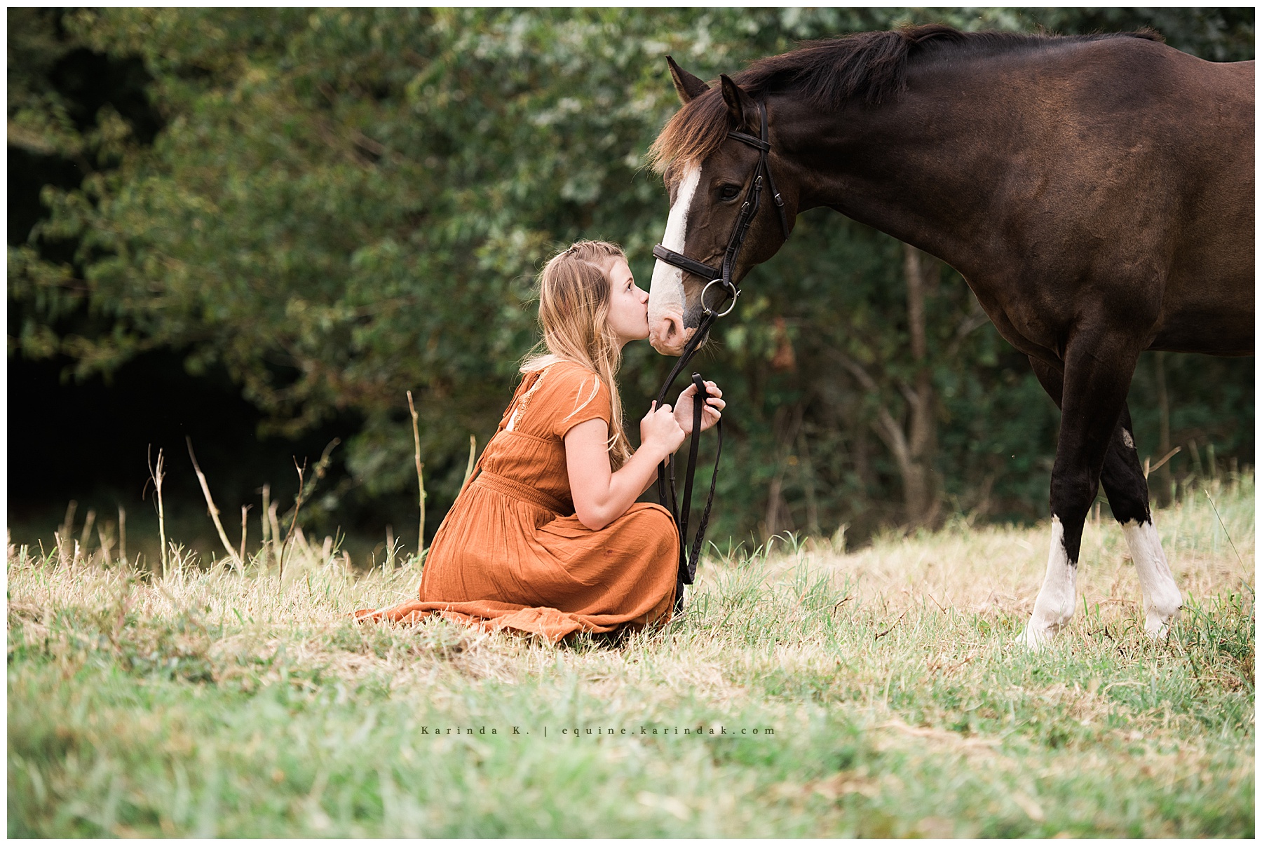horse and rider kiss poses 